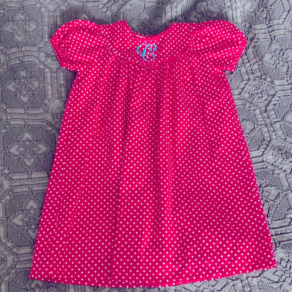 Polka dot dress with monogram “C”